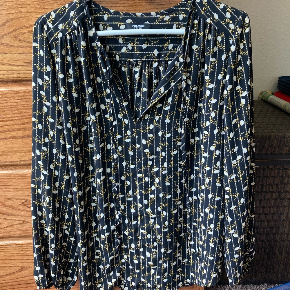 Premise Studio Floral Blouse